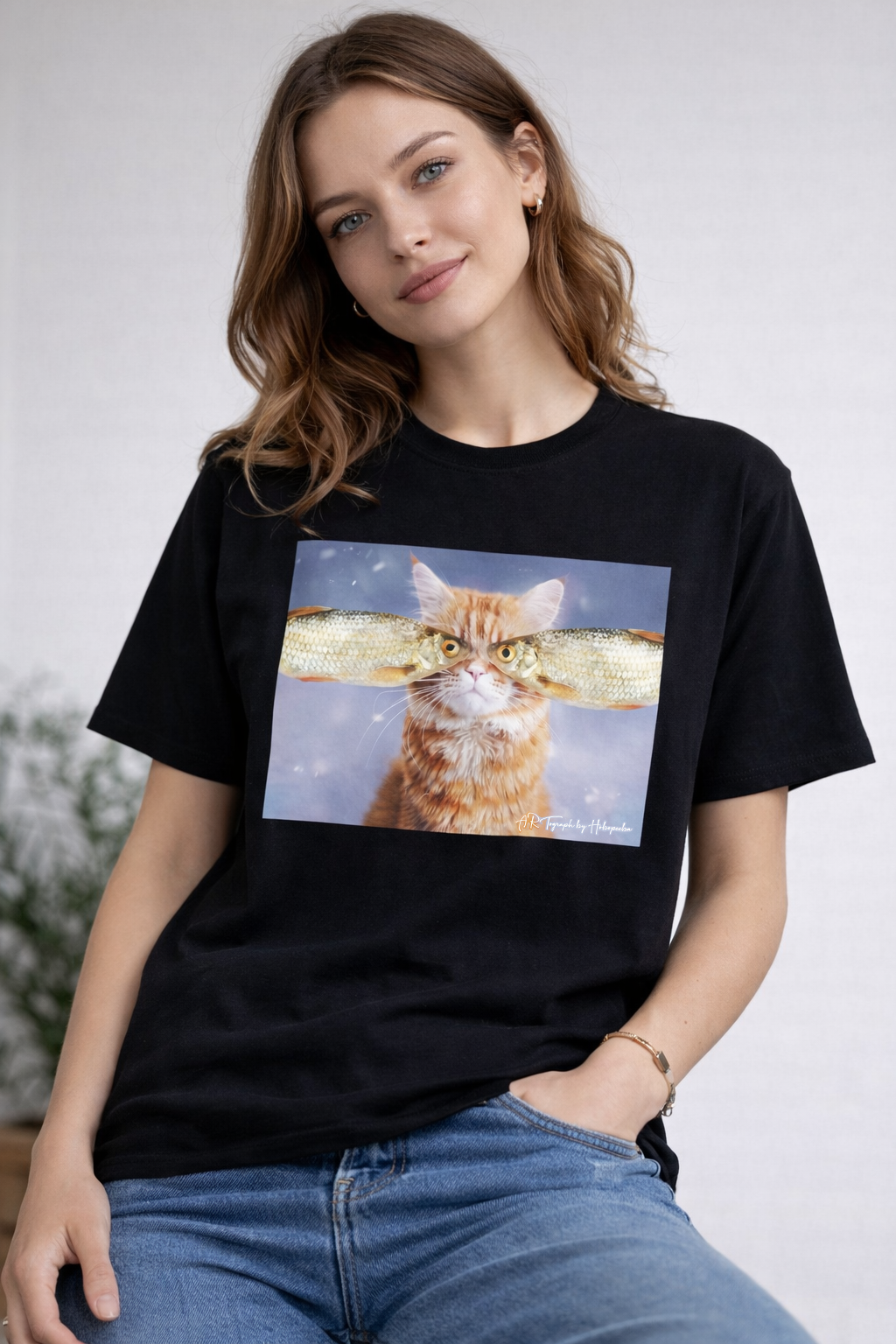 T-shirt met vissenoogmotief en kat