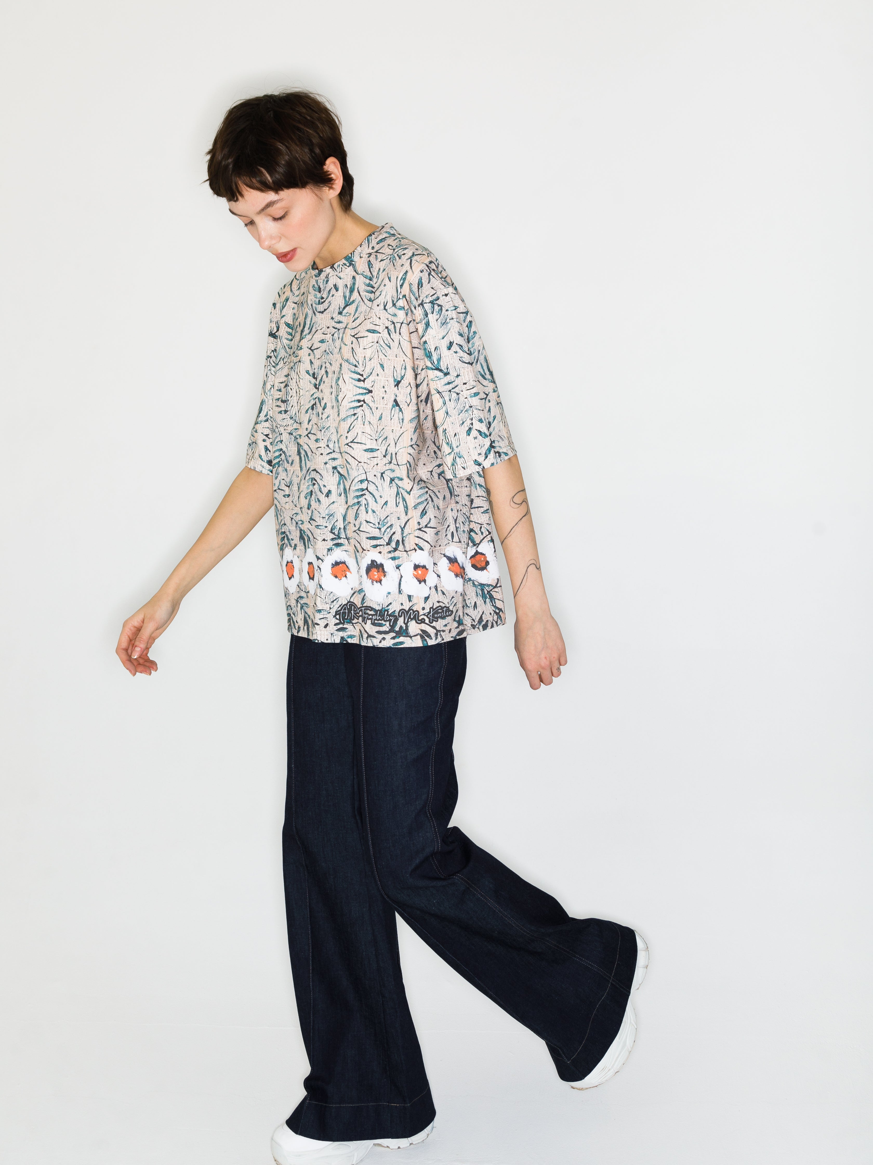 Book flowers All-over print T-Shirt