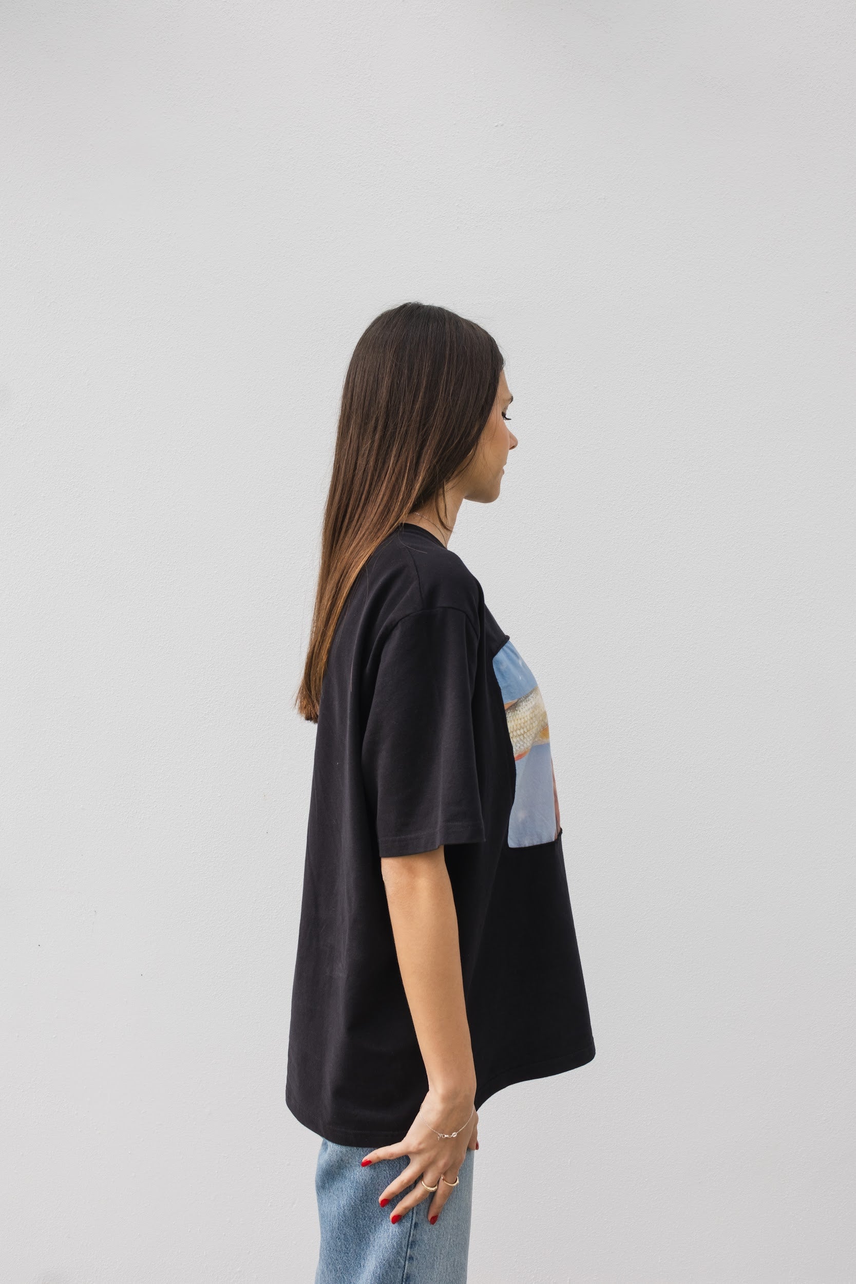 T-shirt met vissenoogmotief en kat