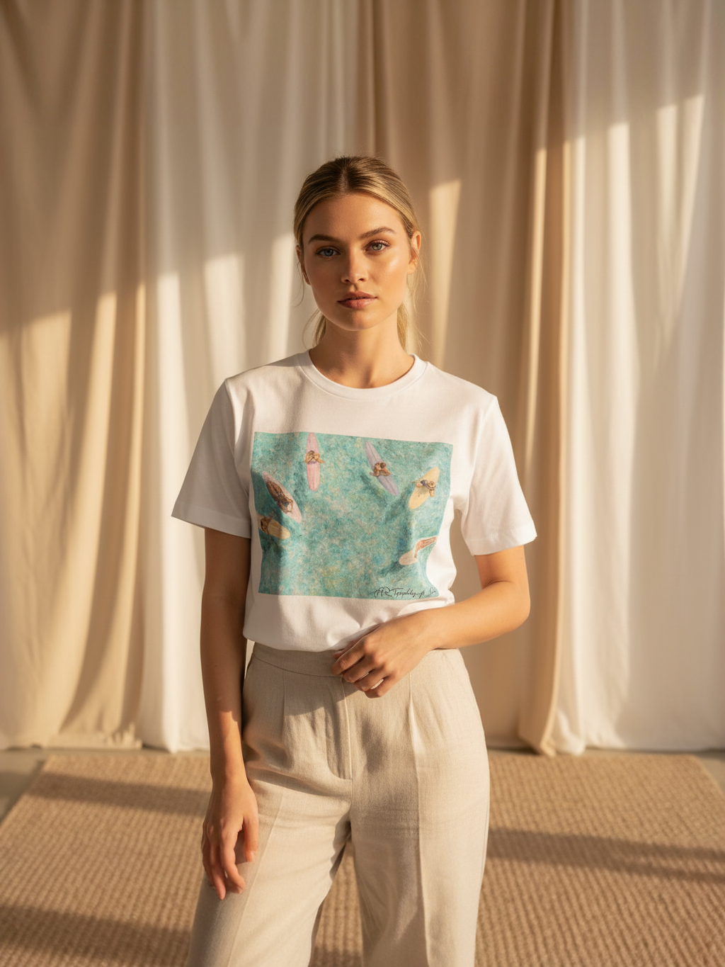 Waiting for waves T-Shirt